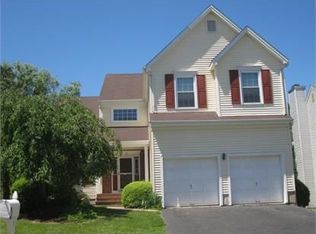 33 Linberger Dr, Bridgewater, NJ 08807