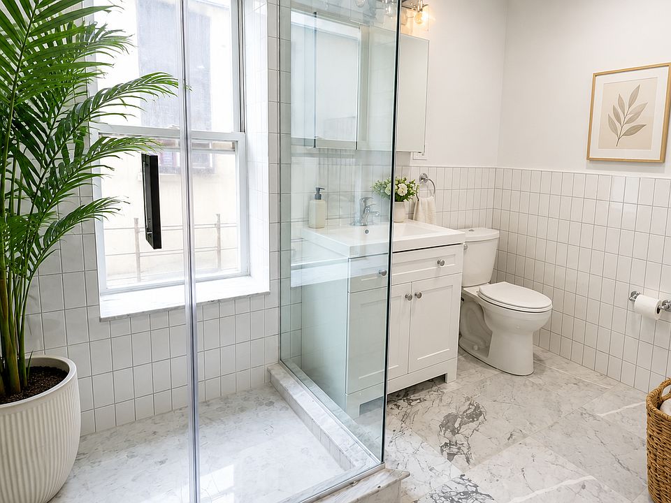 2nd image of 55 W 106th St #5A