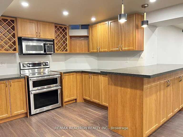 69 Gatcombe Cir #BASEMENT — Photo 12