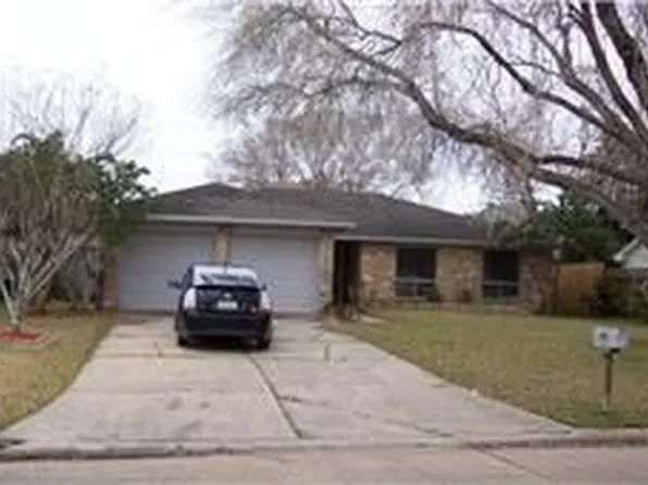2010 Victoria Ct, League City, TX 77573