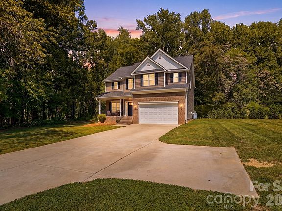 2nd image of 2910 Plum Thicket Ct