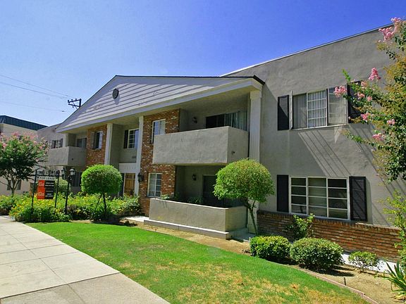 3rd image of 1681 Amberwood Dr APT 207