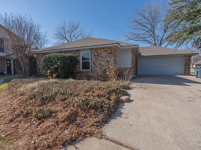 2911 Forest Creek Dr — Photo 22