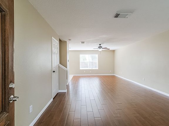 4th image of 13223 Gendley Dr