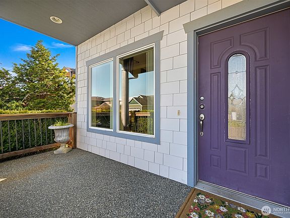 2nd image of 2624 Glenmore Street
