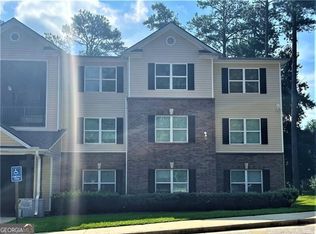 6102 Fairington Village Dr, Lithonia, GA