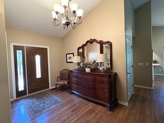 5th image of 1734 Snowden Cir