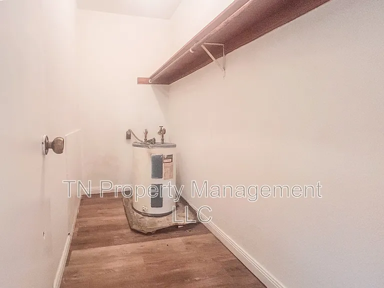 205 Rue Royale #C — Photo 7