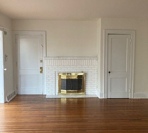 5th image of 553 Stratford Ave #1