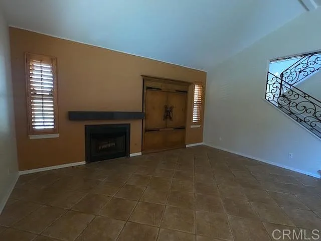4 bed, 2.5 bath, 2950 sqft, $4,950 — Photo 3