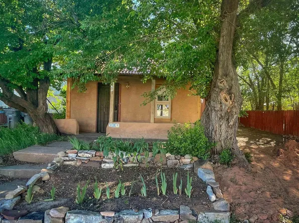 225 Chavez St, Las Vegas, NM 87701