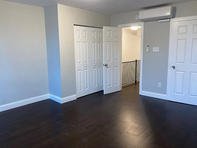 2225 W Thompson Street — Photo 13