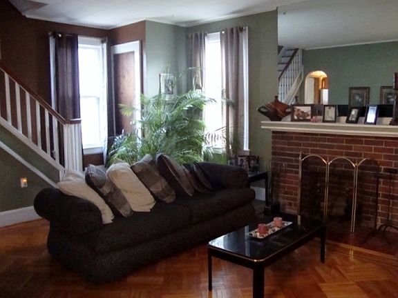 2nd image of 114 Hoffman Blvd