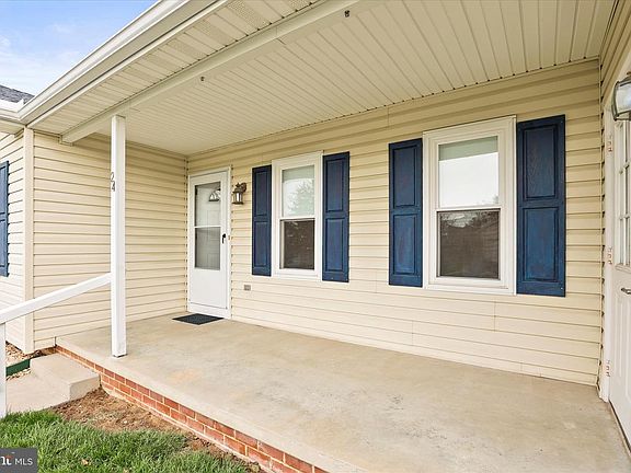 4th image of 24 Ashfield Dr