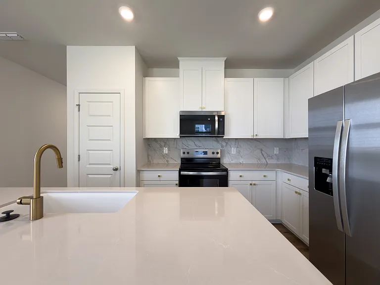 3015 Chrys St — Photo 58