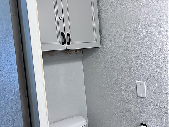 2nd image of 3239 Cherrywood Ave