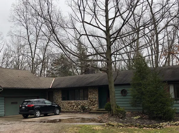 8815 Brecksville Rear Rd, Brecksville, OH 44141