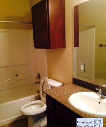 3rd image of 643 Orion Dr