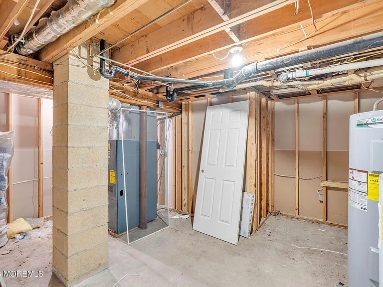 809 Commonwealth Blvd — Photo 32