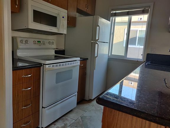 2nd image of 1351 Castlemont Ave APT 7