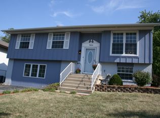 7654 W Sterling Dr, Frankfort, IL 60423