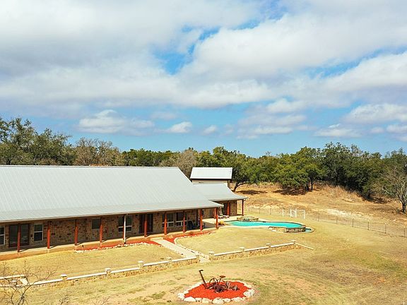 4th image of 193 Oak Valley Dr