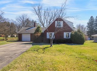 108 Center Dr, Beaver, PA 15009