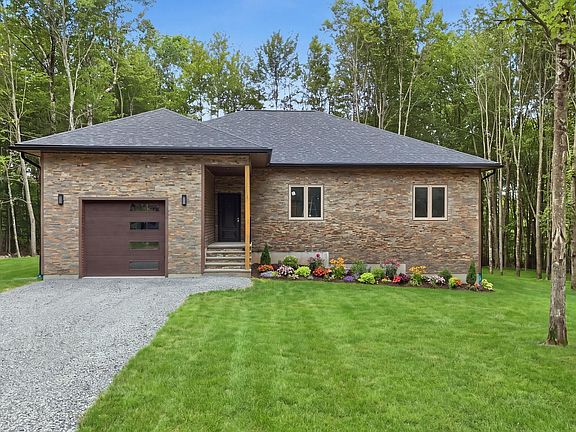 2nd image of 385 Osprey Cir
