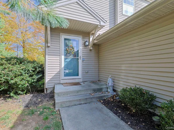 209 Crestwood Court, Fishkill, NY 12524