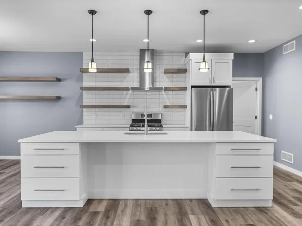 208 West Gonstead Road, Mount Horeb, WI 53572