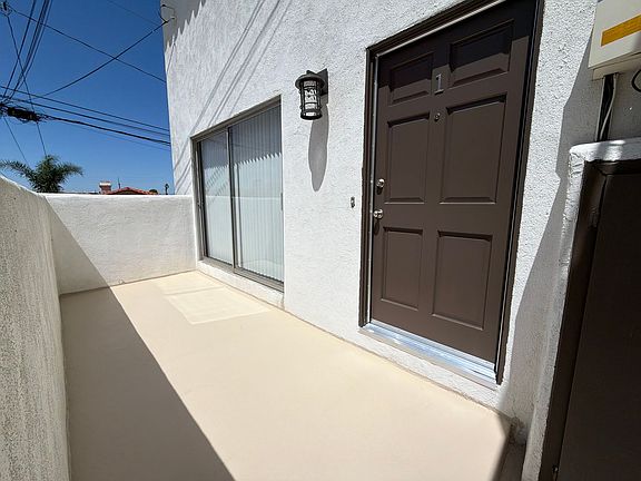 2nd image of 1916 Harriman Ln #1