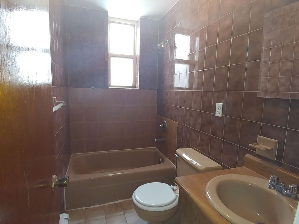 1st image of 117 Bay 37th St APT 2F