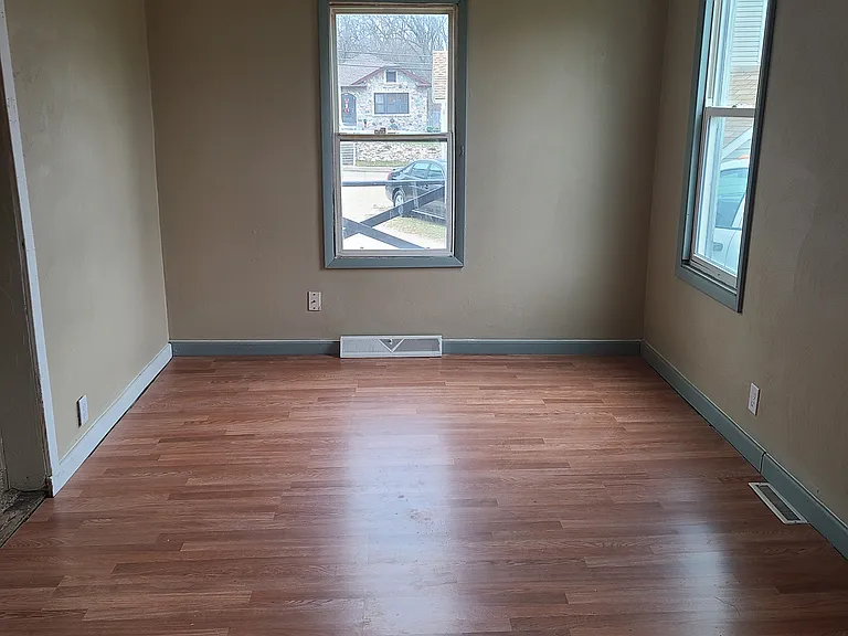 108 Lord St — Photo 8