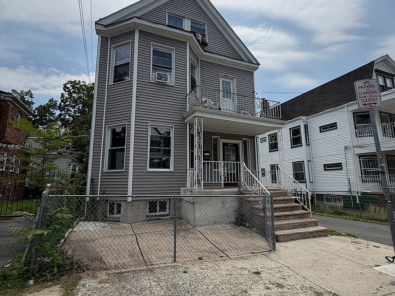 244 Smith St #1 — Photo 18
