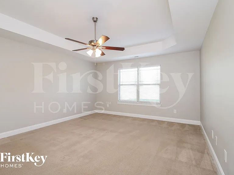 114 Rosemont Ln — Photo 8
