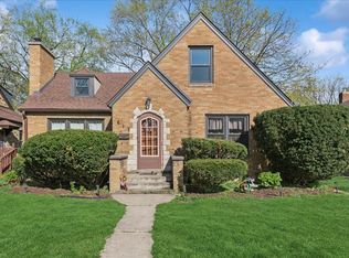 617 Lavoie Ave, Elgin, IL 60120