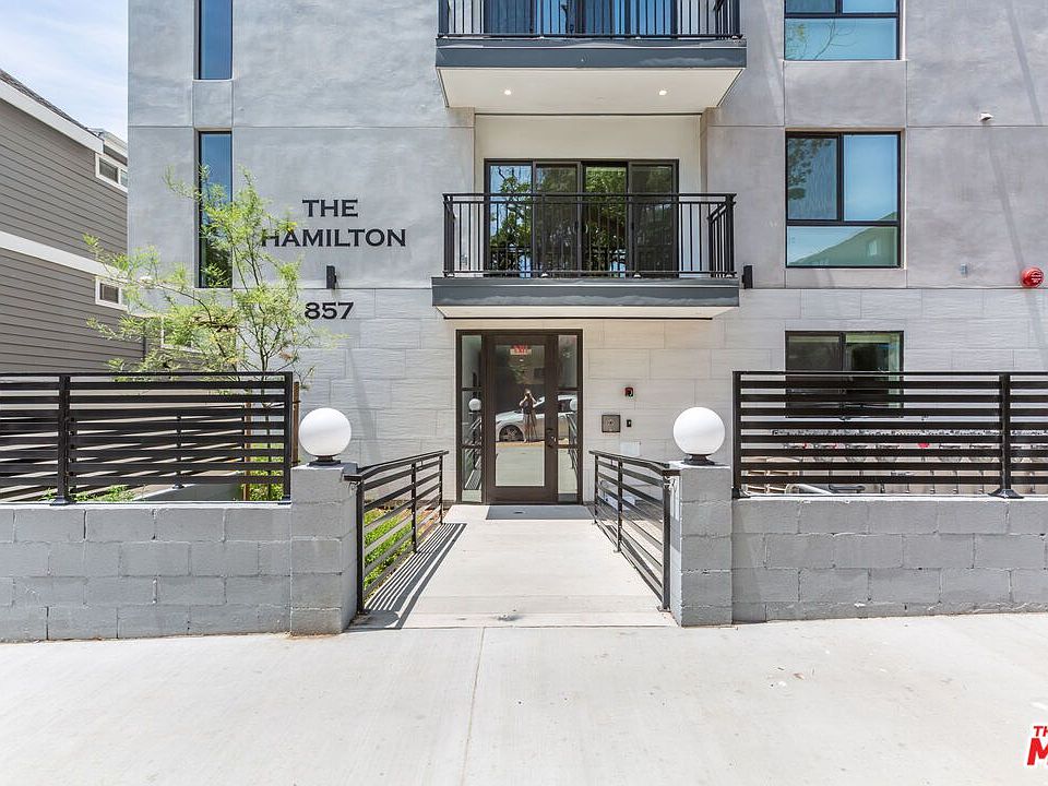 1st image of 857 N Hayworth Ave #402