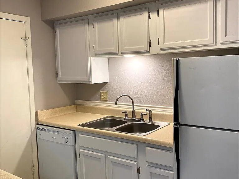 4515 Carter Creek Pkwy #2 — Photo 3