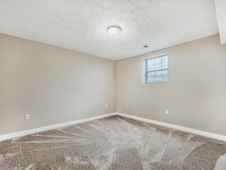 6351 Hanover Crossing Way — Photo 9