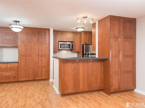 2nd image of 377 Mandarin Dr #95