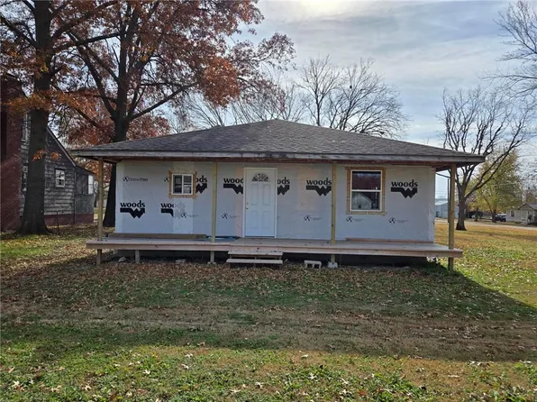 617 Mill St, Neodesha, KS 66757
