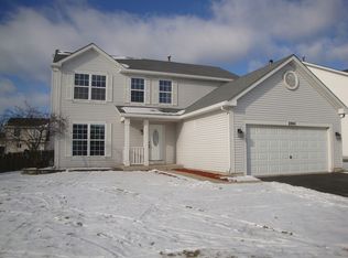 2304 N Essex Ln, Round Lake Beach, IL