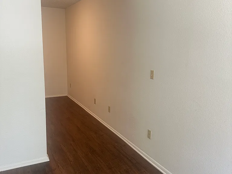 2520 Wisconsin Ave — Photo 4