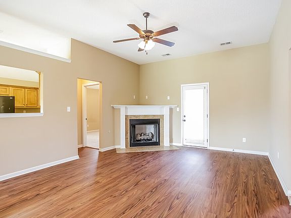 4th image of 7916 Ridgedale Dr