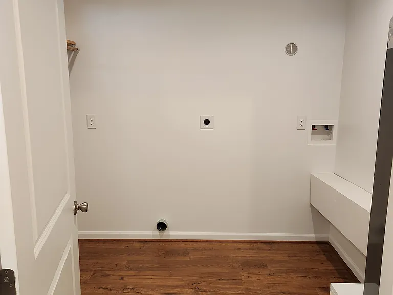 2223 Martintown Rd — Photo 3