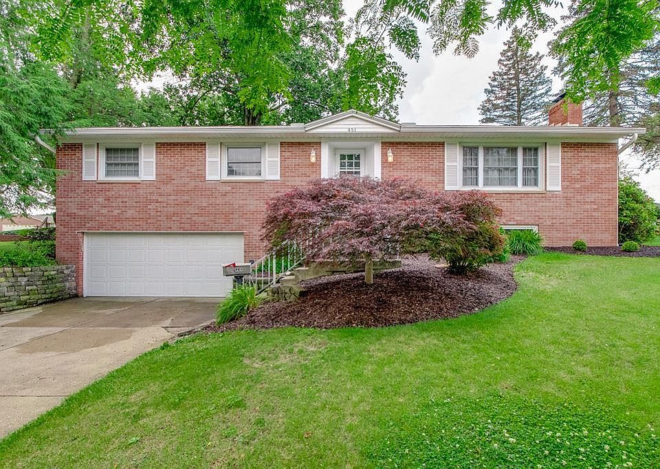 1st image of 451 Fairoaks Blvd