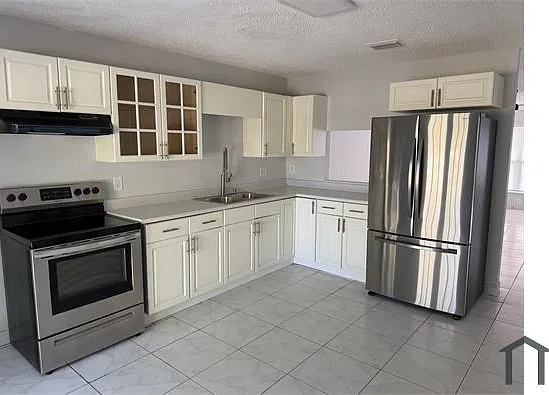 5489 Thurston Ave — Photo 9