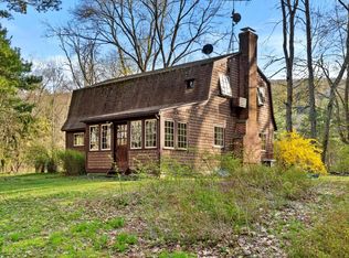 35 Stagecoach Rd, Hillsdale, NY 12529