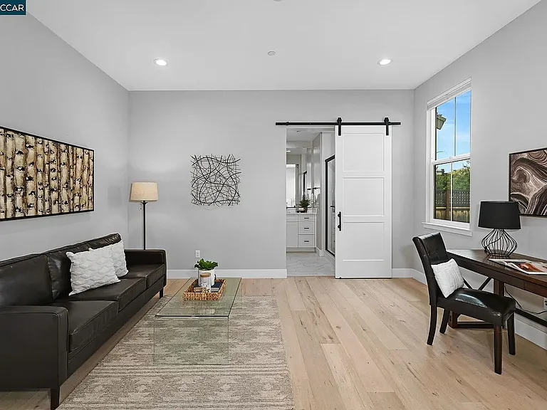 226 Akabane Ln — Photo 23