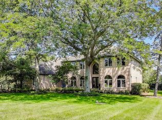 6 Steeplechase Dr, Hawthorn Woods, IL 60047